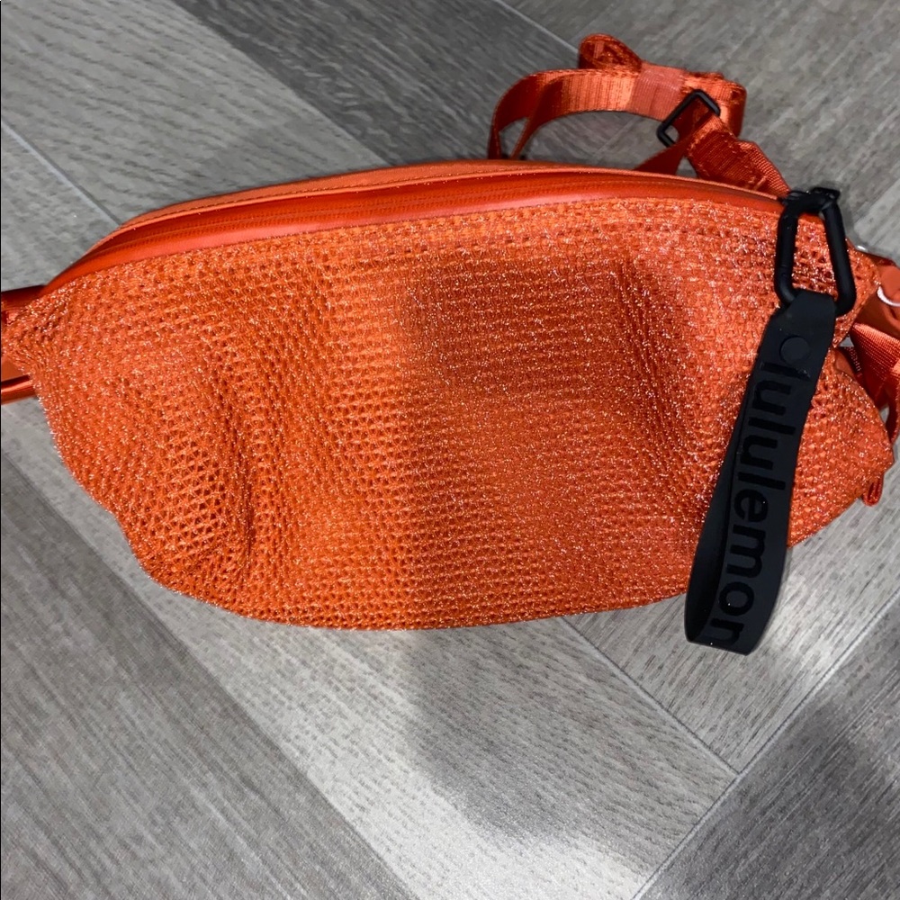 Lululemon fanny pack